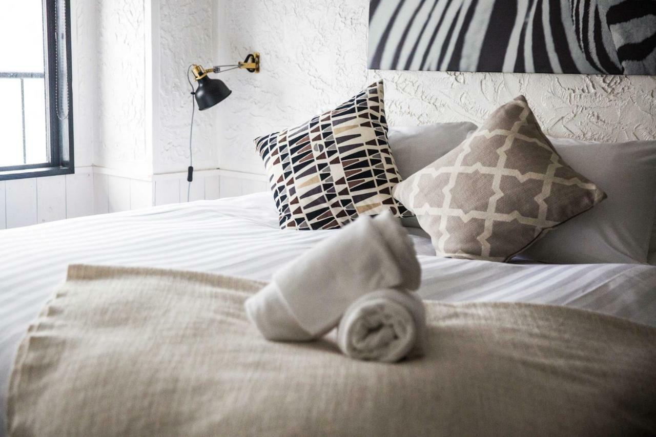 By Hhg Hotel
